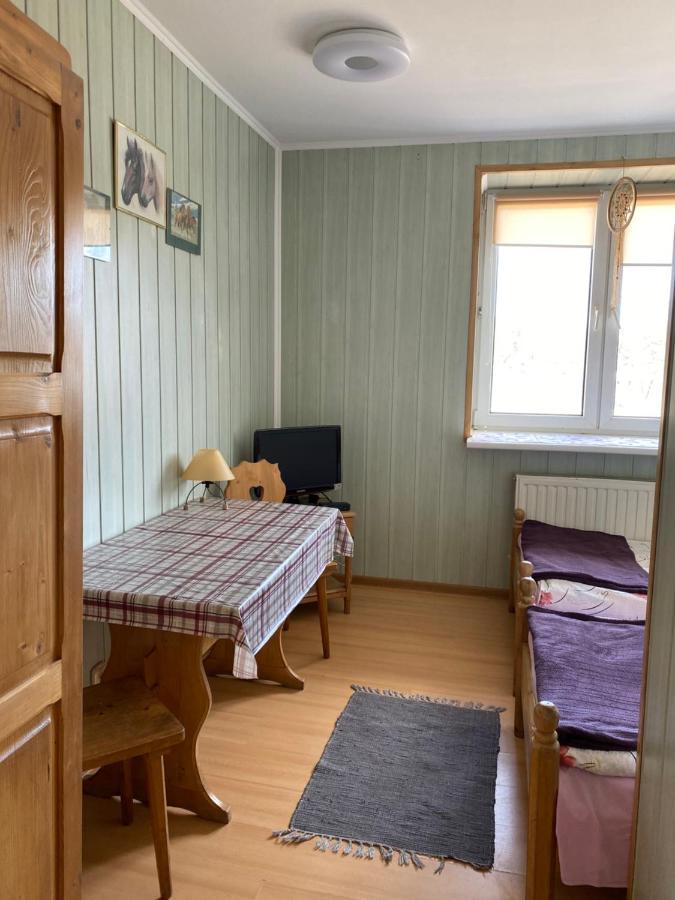 Osrodek Jezdziecki Bronkow Bed & Breakfast Exterior photo